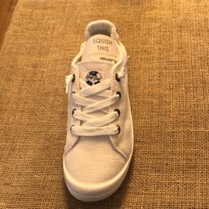Brand new white Roxy’s - woman’s size 7.5